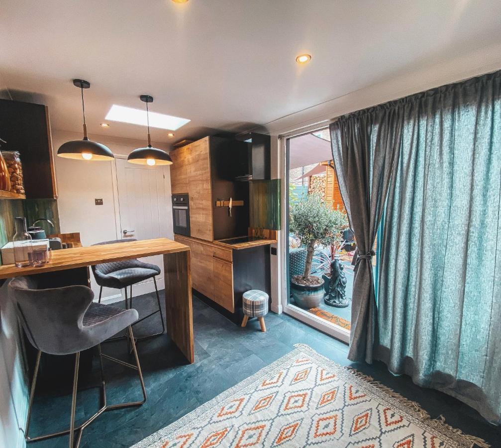 Cosy Studio Apartment นิวมาร์เก็ต ภายนอก รูปภาพ